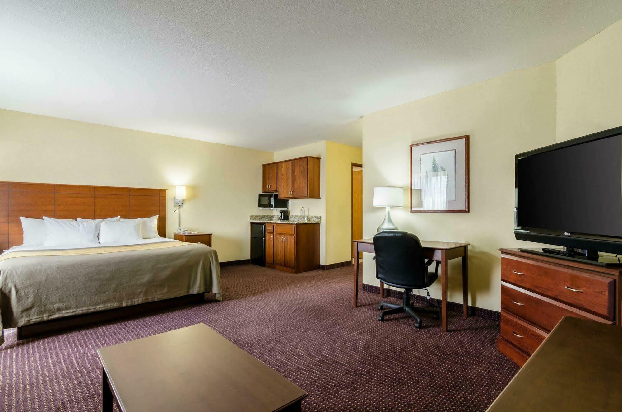 Comfort Inn Colby Kültér fotó